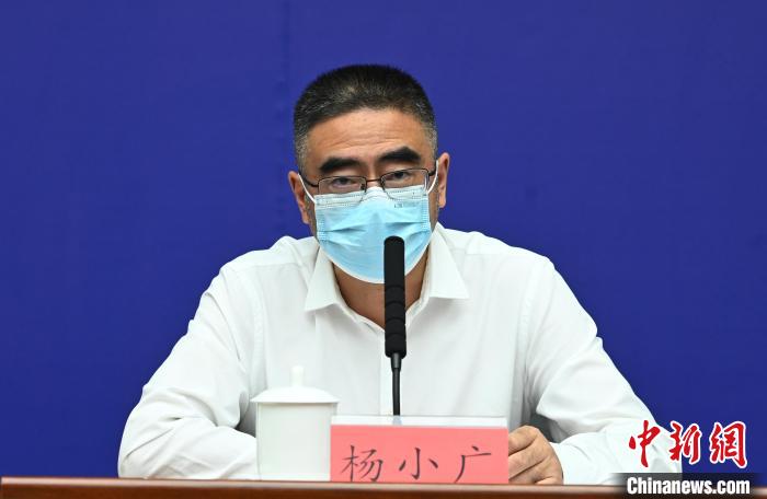 成都市政府副秘書(shū)長(zhǎng)、市衛(wèi)健委主任楊小廣。　安源 攝