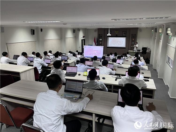 學(xué)習(xí)現(xiàn)場(chǎng)。人民網(wǎng)記者 張杰攝