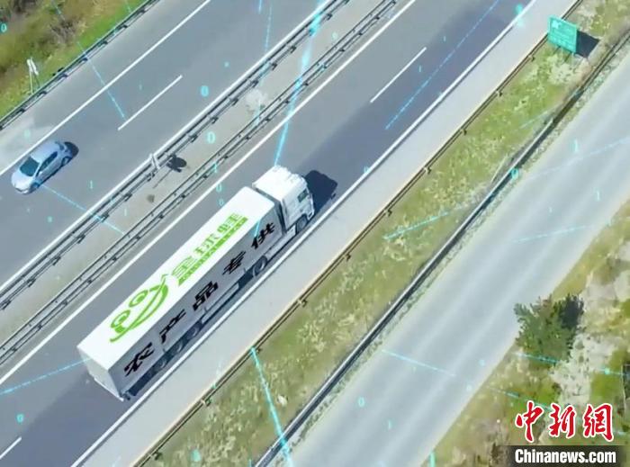 線上一鍵下單，實(shí)體門店本地配送，實(shí)現(xiàn)“即買即送”，“即時(shí)零售”將訂單在電商平臺(tái)、實(shí)體門店連接在一起?！∶捞睾眉瘓F(tuán)供圖