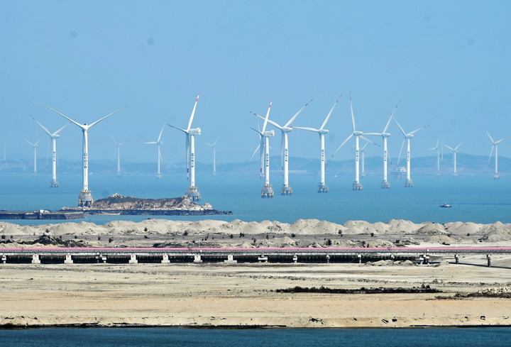 2021年3月9日，三峽福清興化灣海上風(fēng)電場。新華社記者 林善傳 攝