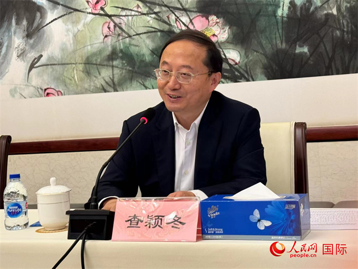 10月31日，蘇州市人民政府副市長(zhǎng)查穎冬在第五屆中法文化論壇媒體吹風(fēng)會(huì)上講話(huà)。（人民網(wǎng) 謝瑩攝）