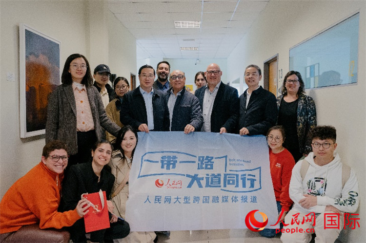 人民網(wǎng)“一帶一路 大道同行”大型跨國(guó)融媒體報(bào)道組走進(jìn)烏拉圭。人民網(wǎng)記者 張若涵攝