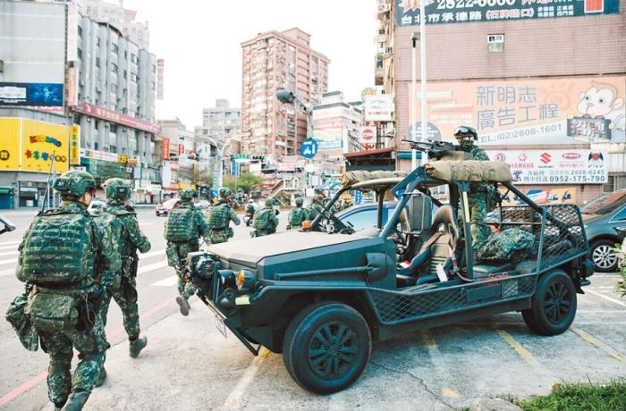 圖為2021年臺陸軍特種作戰(zhàn)指揮部在演習。圖片來源：臺灣《中國時報》。