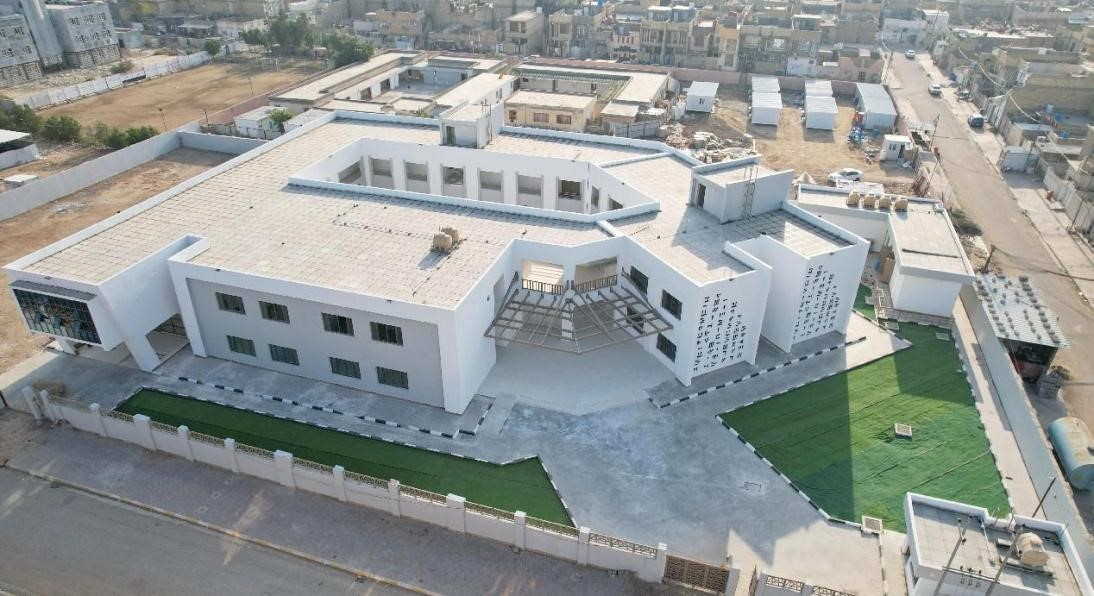 中國(guó)電建承建了679所伊拉克示范學(xué)校。圖為已經(jīng)竣工的伊拉克瓦西特省第20號(hào)學(xué)校。趙沖攝 中國(guó)電建供圖