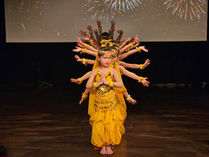 舞蹈《千手觀音》。中國駐瑞典大使館供圖。
