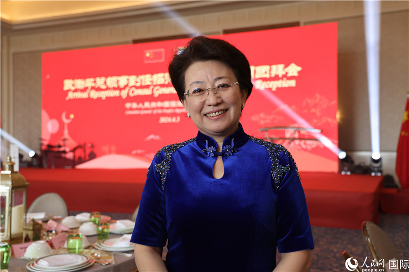 中國(guó)駐迪拜第十一任總領(lǐng)事歐渤芊。人民網(wǎng) 閆夢(mèng)攝