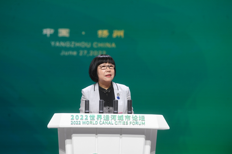 人民網(wǎng)黨委委員、監(jiān)事會主席唐維紅在大會上發(fā)言。邵丹攝