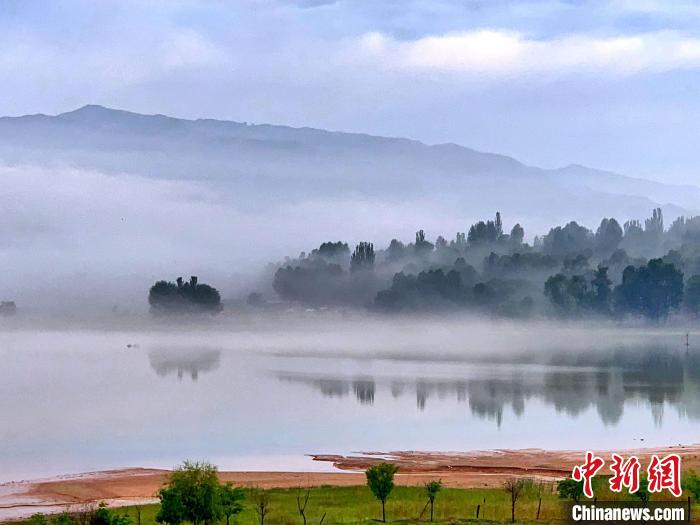 圖為青海黃河流域自然生態(tài)。(資料圖) 李玉峰 攝