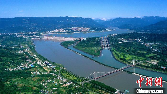 2022年夏季三峽工程為中下游補水。(資料圖) 湯偉 攝