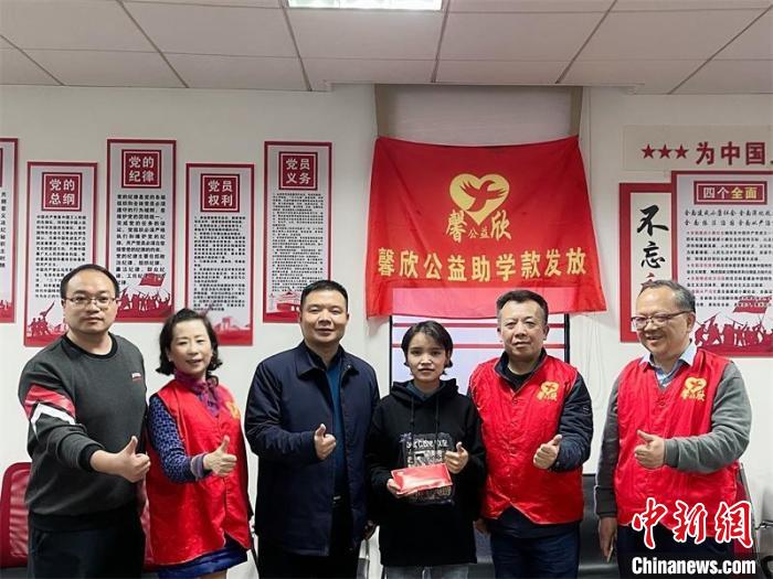 在湘求學的西藏女孩：“我淋過雨，也想努力為別人撐把傘”