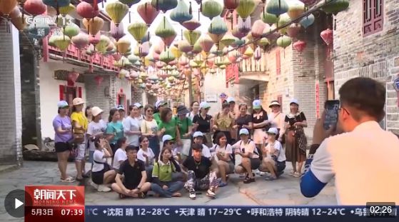 從特色小城到世界級(jí)商圈 這個(gè)“五一”很有“國際范”！