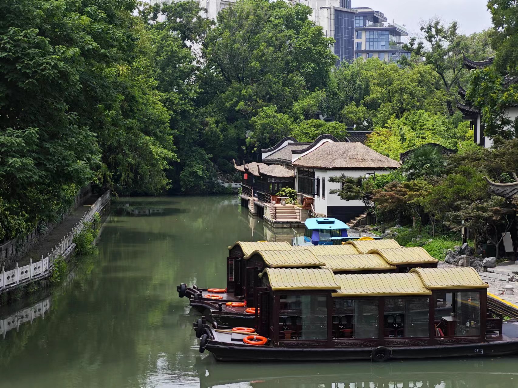 揚(yáng)州大運(yùn)河文化旅游度假區(qū)一角。人民網(wǎng)記者 黃鈺攝