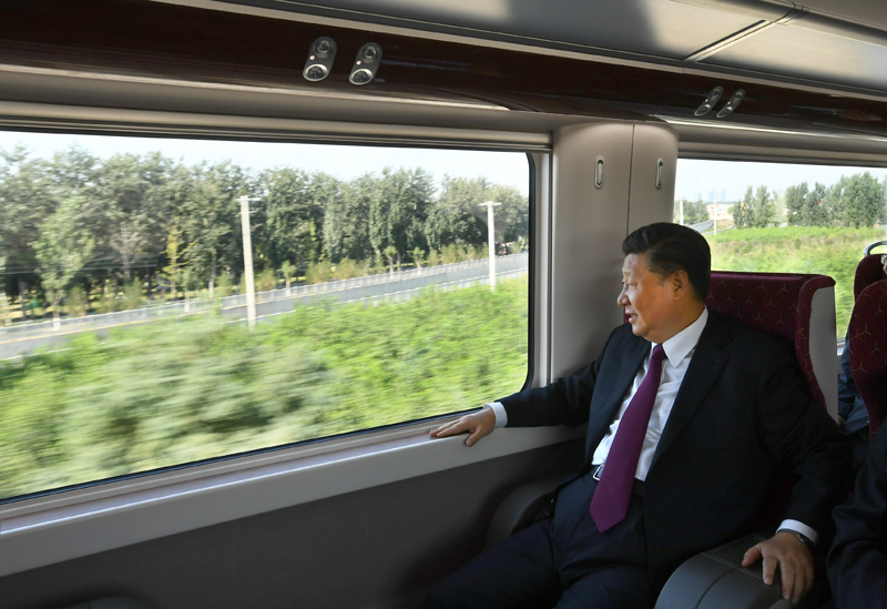 2019年9月25日，習(xí)近平總書記乘坐軌道列車前往北京大興國際機場。