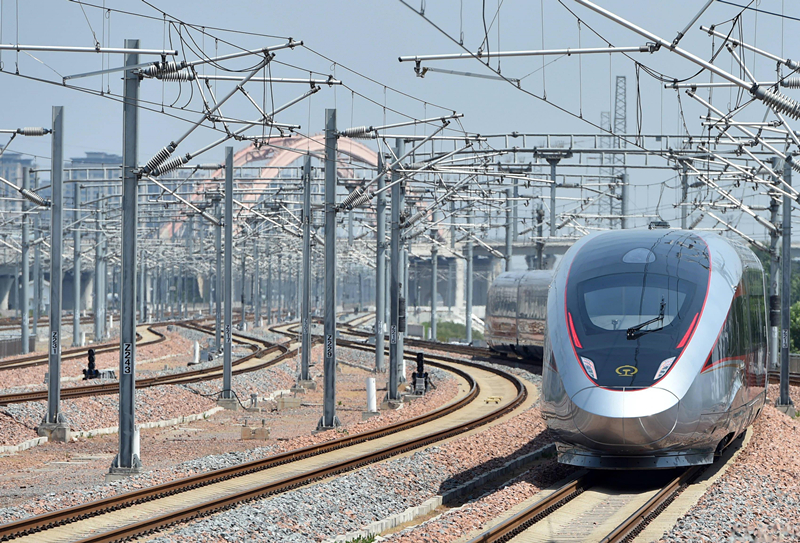 2022年6月20日，濟(jì)鄭高鐵鄭州首發(fā)G9206次列車駛出鄭州東站。