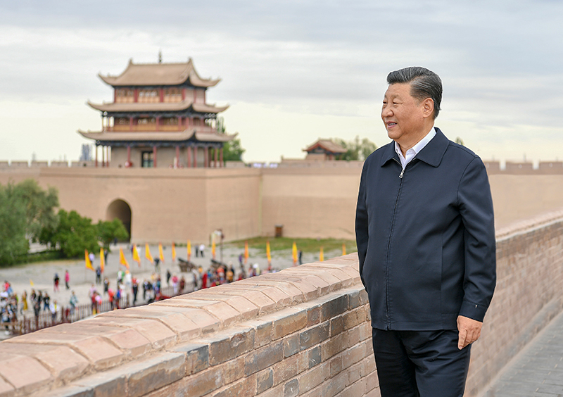 2019年8月20日，習(xí)近平總書記來到甘肅嘉峪關(guān)關(guān)城，登上城樓察看關(guān)城整體面貌，聽取河西走廊長城、關(guān)隘歷史文化情況介紹。
