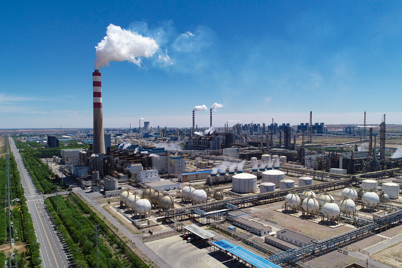 2021年5月16日拍攝的寧夏寧東能源化工基地。