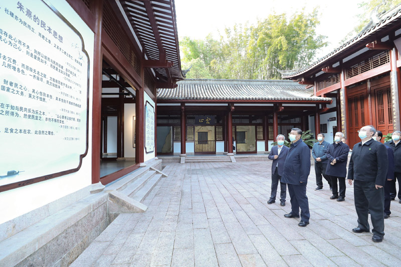 2021年3月22日，習(xí)近平在福建南平武夷山朱熹園，了解朱熹生平及理學(xué)研究等情況。