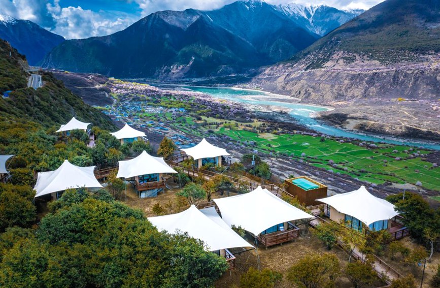 依托桃花資源，打造文旅產(chǎn)業(yè)。 張靜攝