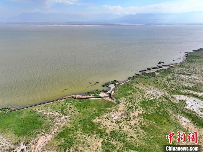 圖為航拍都蘭湖國家濕地公園?！∑钤鲚?攝