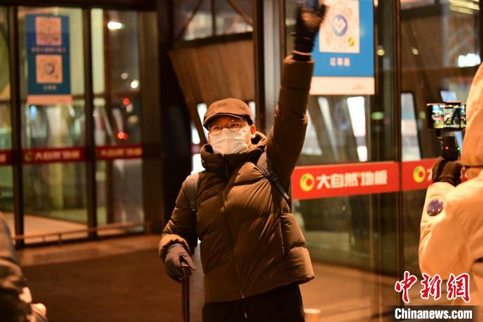 1月9日晚剛到沈陽(yáng)?！¤F西區(qū)委宣傳部 攝