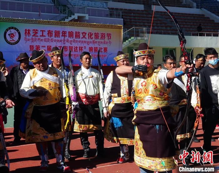 圖為響箭比賽現(xiàn)場(chǎng)?！∪轿木?攝