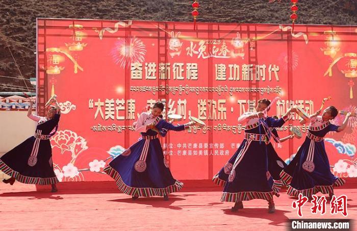 舞蹈《吉祥熱巴》?！∶⒖悼h委宣傳部供圖