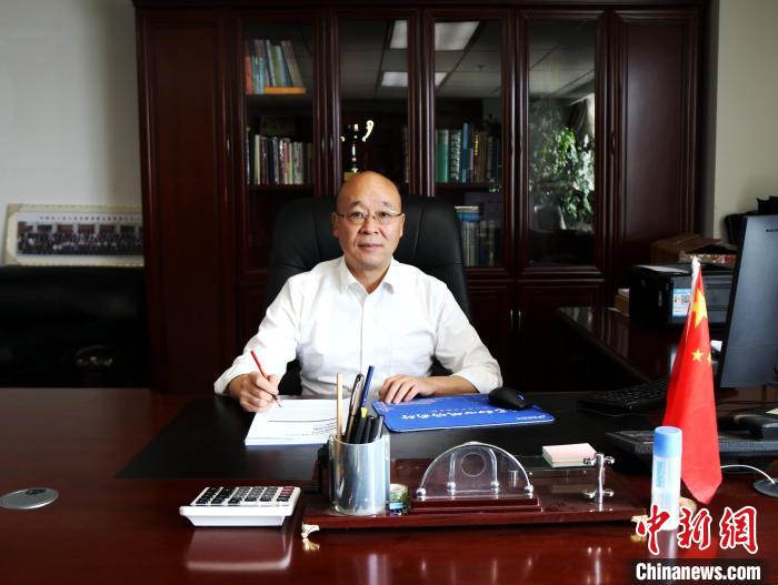 （兩會(huì)聲音）全國(guó)政協(xié)委員王昆：建議氫能源列車落地青藏高原，打造低碳“天路”