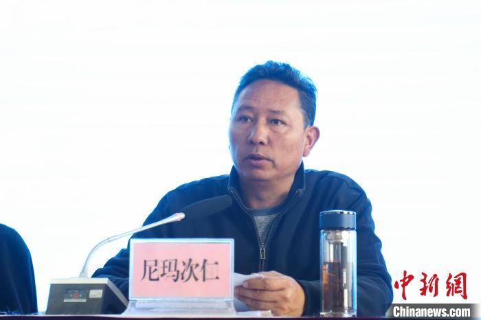 西藏自治區(qū)體育局黨組副書記、局長尼瑪次仁講話?！∝暣_ 攝