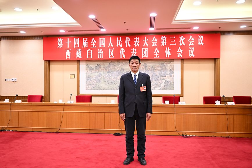 全國(guó)人大代表、國(guó)網(wǎng)拉薩供電公司城區(qū)供電服務(wù)中心帶電作業(yè)保電班副班長(zhǎng)扎西尼瑪。次吉美朵攝